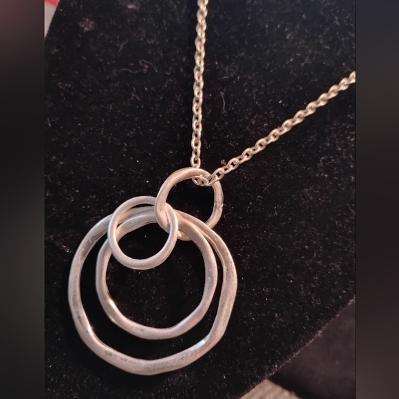 🆕 Multi Circle Mid Length Necklace - Picture 1 of 4